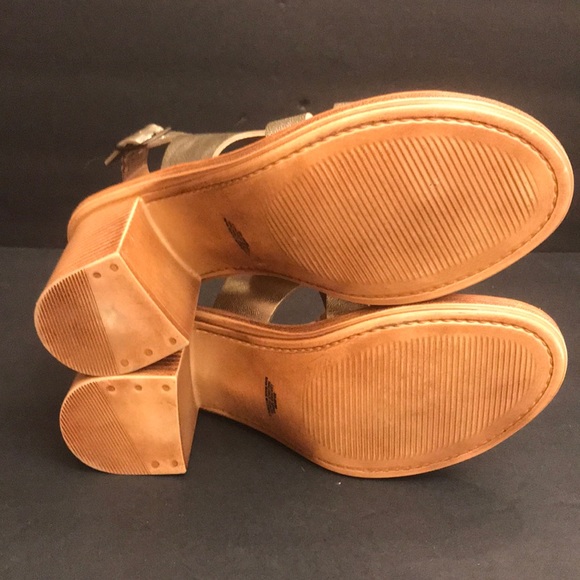 ⭐️ Bella Vita Gold Leather Slingback - Picture 5 of 12